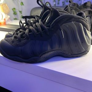 black nike mens foamposite one anthracite size 7.5